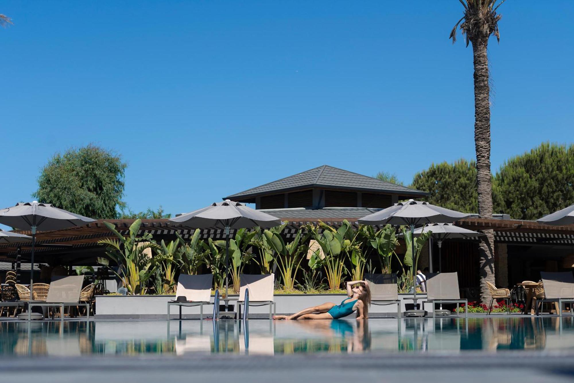 Miramare Beach Hotel Side Exterior foto